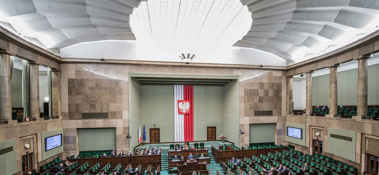 PiS i Kukiz'15 za pracami nad projektem ws. obrony terytorialnej, PO i Nowoczesna - przeciw