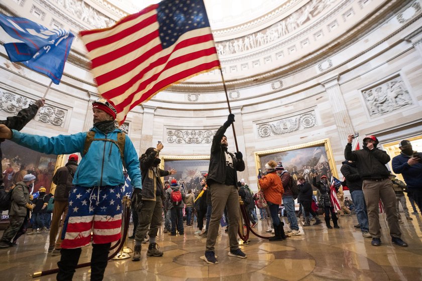 Pro-Trump rally ahead of US Congress counting electoral college votes 