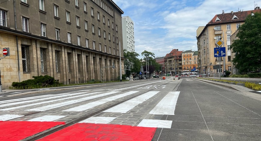 Przy ul. Pomorskiej powstało nowe przejście dla pieszych i przejazd rowerowy