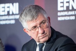 Będzie rewolucja w czternastej emeryturze? Prezes ZUS komentuje: Wymaga przemyślenia