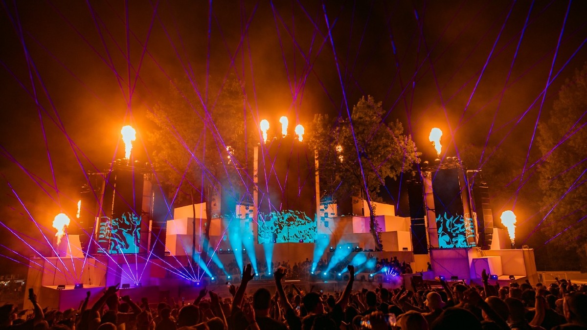 Fire Stage