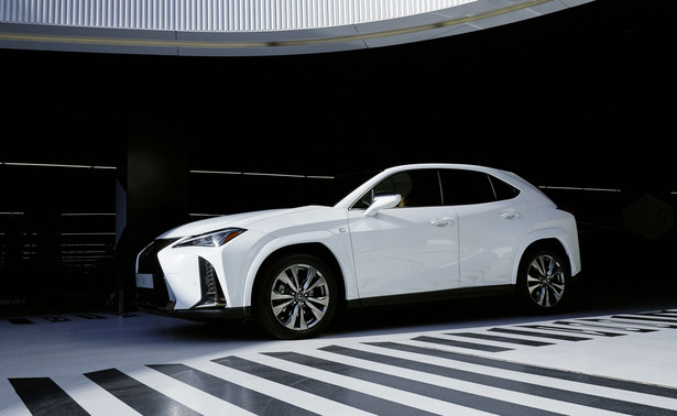 Lexus UX 200 - w Polsce ostatni dzwonek na silnik 2.0, wszystko przez normy UE