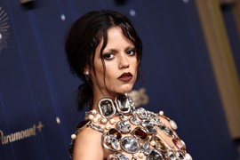 "STILISTI, GDE ZAKAZASTE?", ljudima PAO MRAK NA OČI kada su videli kako su se OBUKLE ove zvezde: Biće bolje drugi put, ali sada ŽIVA PROPAST