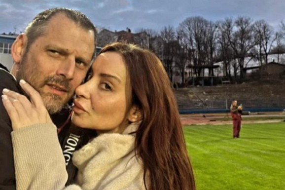 "DOBILA SAM SIMPATIČNU PORUKICU, JOŠ 2013. SMO SE UPOZNALI" Nakon bolnog razvoda i prevare, ćerka Goce Božinovske progovorila o NOVOM DEČKU: Jelena otkrila sve detalje neočekivane romanse