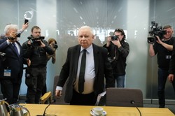 Jarosław Kaczyński przed komisją ds. Pegasusa. Odmówił złożenia przyrzeczenia