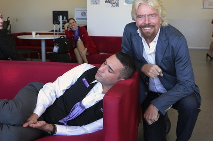Co zrobił Richard Branson, gdy zobaczył śpiącego pracownika?