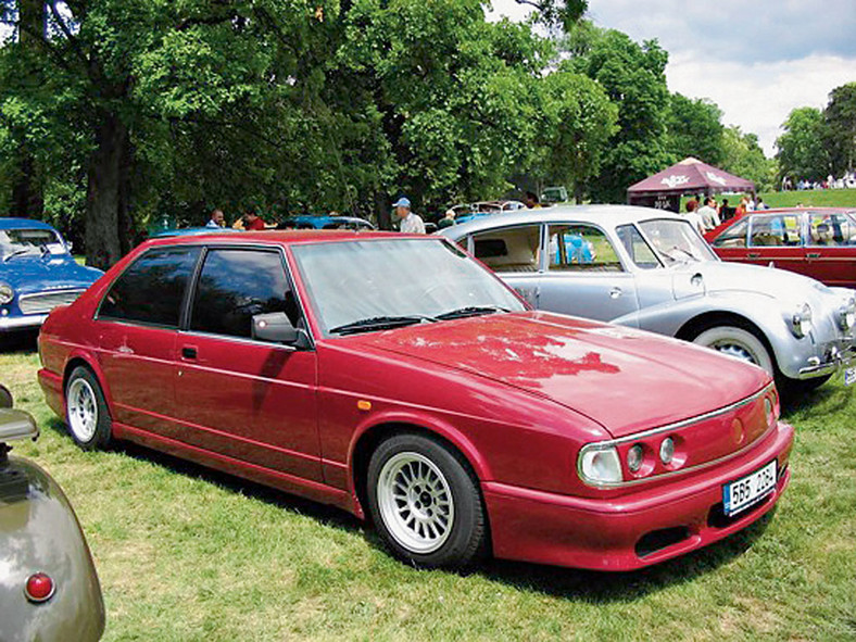 Tatra 700 (1996-99)