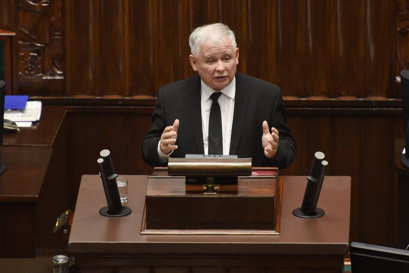 Afery obyczajowe pod bokiem prezesa Kaczyńskiego