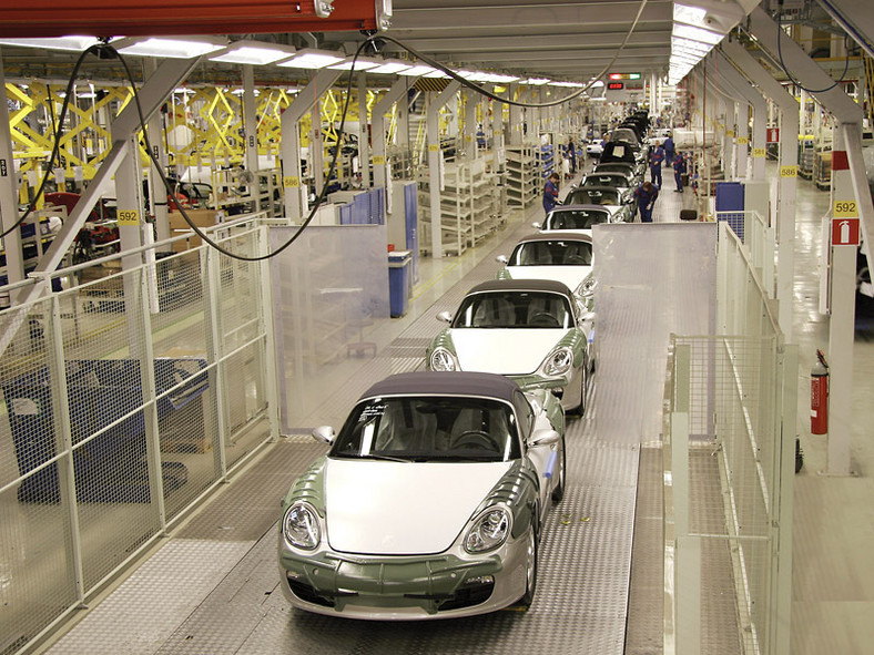 Współpraca Valmet-Porsche trwa: Caymany i Boxstery nadal Made in Finland