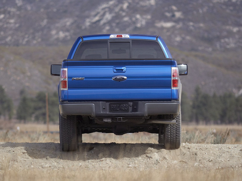 Ford F-150: legendarny pickup z nową twarzą (+ wideo)