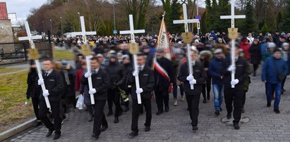 Poruszający moment podczas pogrzebu 15-latek. Zebranym pociekły łzy