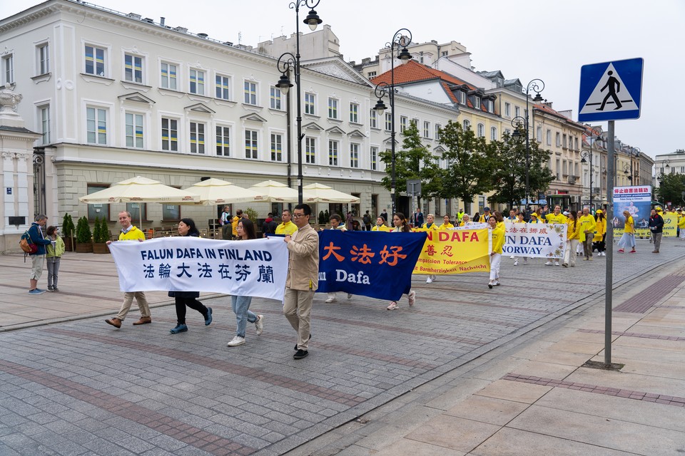 Marsz Falun Gong w Warszawie