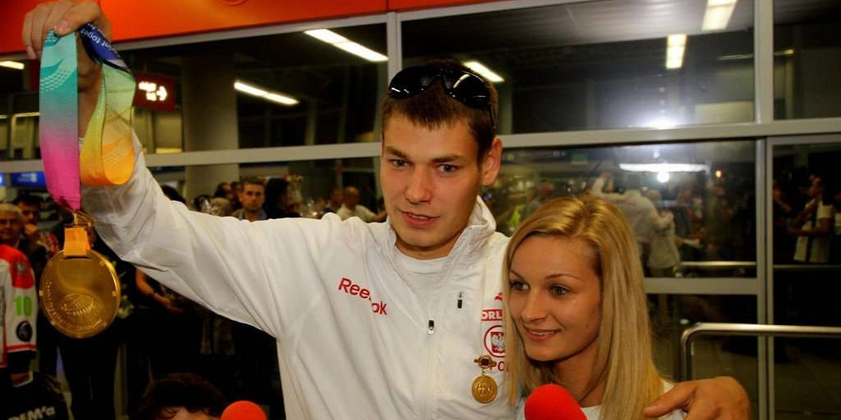 Mistrz świata w skoku o tyczce Paweł Wojciechowski z dziewczyną Aleksandrą