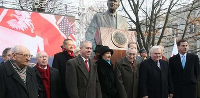 Niemiły zgrzyt na odsłonięciu pomnika Reagana