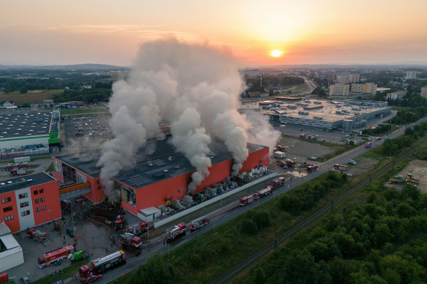 Pożar marketu budowlanego w Krośnie