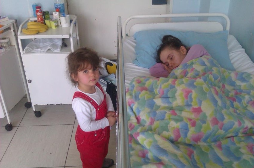 Mariji nije jasno zašto mama neće da je zagrli