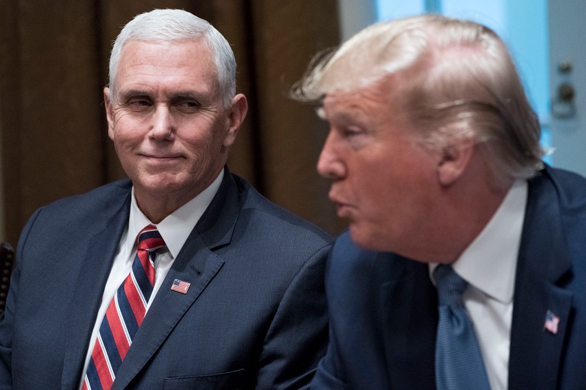 Majk Pens, Donald Tramp