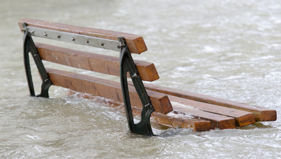 Hatalmas árvíz fenyeget! Négy métert emelkedhet a Duna a napokban!
