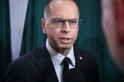 Poseł Szczerba: Przez takie działania wydawano wizy biznesowe Rosjanom