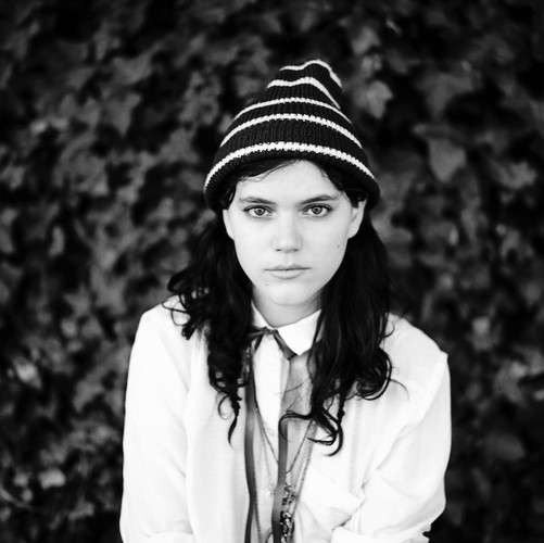 Soko – 'punkowa lesbijka, która ma nie po kolei w głowie'