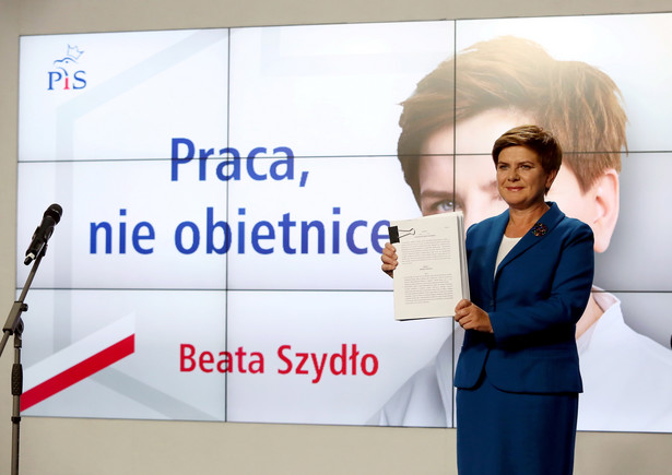 Beata Szydło przekroczyła prędkość. Zrzekła się immunitetu, ale nie od razu...