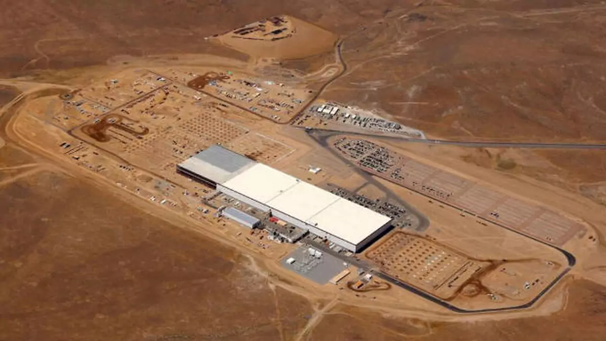 Tesla w Gigafactory ma produkować także silniki dla Model 3