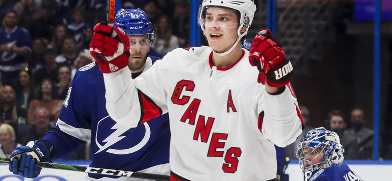 Piąty w karierze hat-trick Aho, Hurricanes lepsi od Sabres [WIDEO]