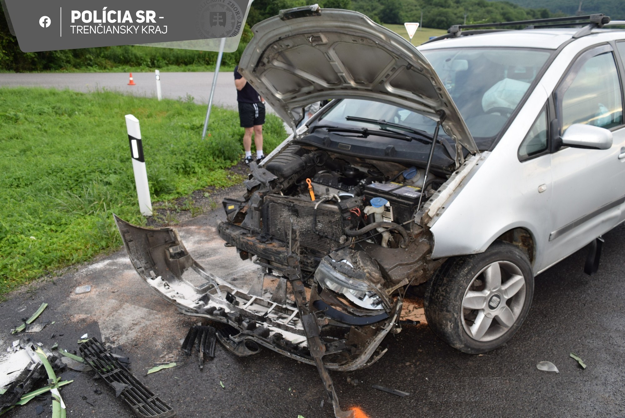 Pri dopravnej nehode sa zranila žena a päťročné dieťa.