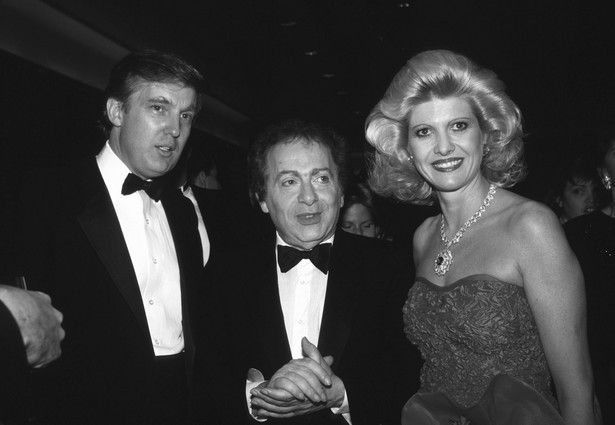 Jackie Mason w towarzystwie Donalda i Ivany Trumpów, rok 1987