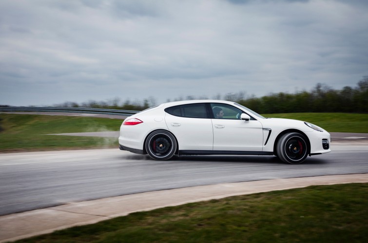 Porsche panamera GTS