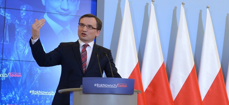 Sądy przejdą na ręczne sterowanie. Reforma Ziobry w ogniu krytyki ekspertów