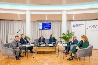 Państwo jako kreator miejsc pracy w branży turystycznej