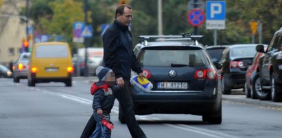 Poseł Kłopotek sprowadza syna na złą drogę