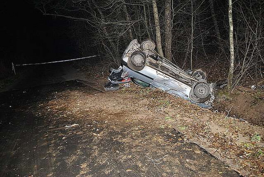 Tyle zostało z citroena. 2 rannych