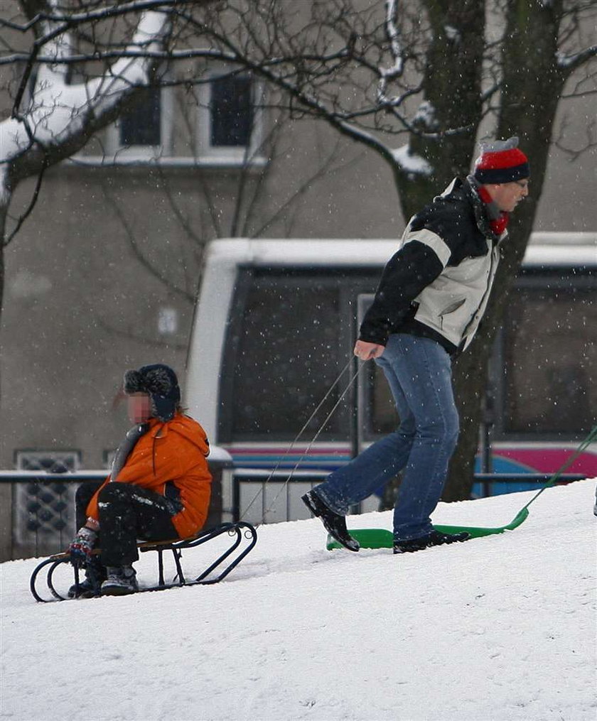 Znany prezenter zabrał dzieci na sanki