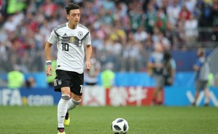 Niemcy tracą wiarę w postęp. Afera z Özilem może zakończyć harmonijne multi-kulti