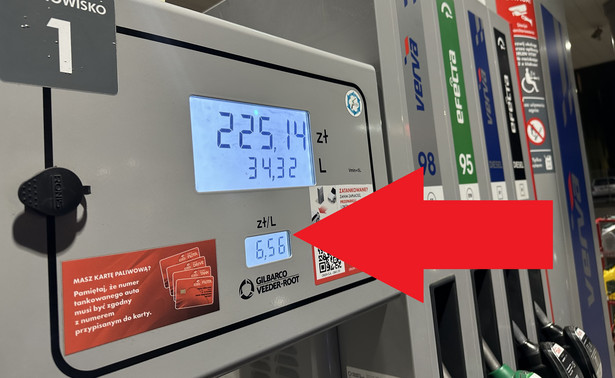 Tankowanie paliwa na stacji. Ile kosztuje benzyna 95?