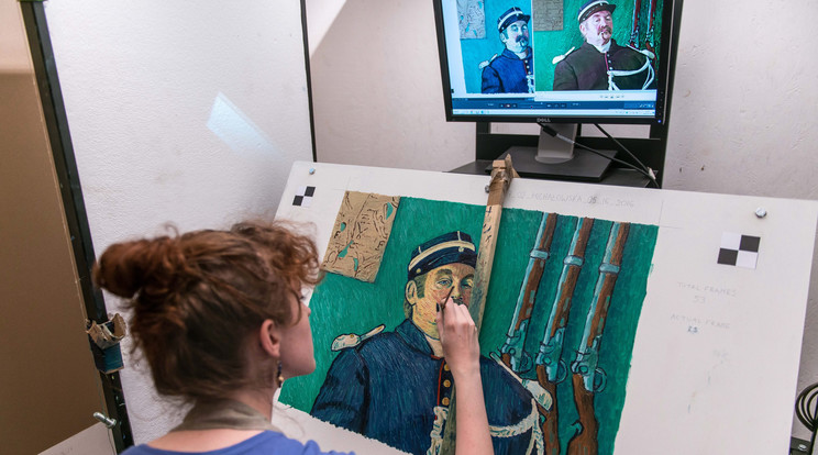 A festő egy Van Gogh festmény másolatát készíti a Loving Vincent című filmhez /Fotó: MTI