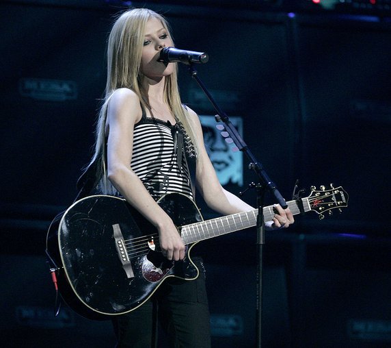 Avril Lavigne w 2004 roku