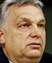 Felvette a térfigyelő kamera a nyaralásán fürdőző Orbán Viktort