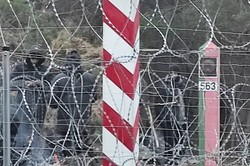 Kilkuset migrantów zaatakowało granicę. "Atak został odparty"