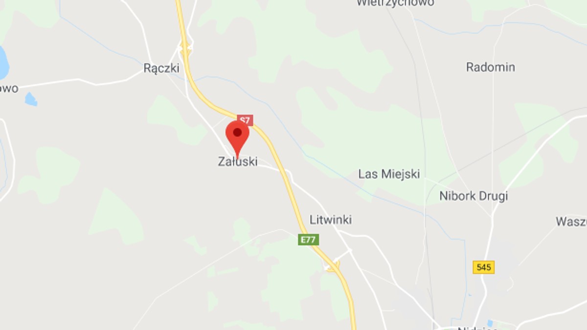 - Cztery osoby zginęły dzisiaj w wypadku na drodze krajowej nr 7 w miejscowości Rączki koło Nidzicy (Warmińsko-Mazurskie), jedna osoba jest ciężko ranna - poinformowała policja. Droga na tym odcinku jest zablokowana.