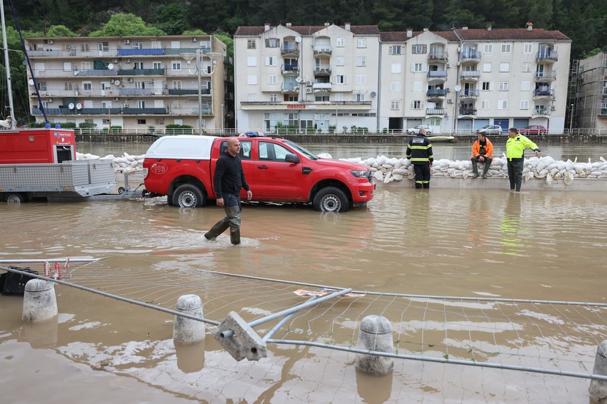 Poplave u Hrvatskoj - Obrovac, reka Zrmanja