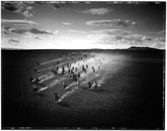 • Zdjęcie pojedyncze - II miejsce w kategorii SPORT

Autor: Tomasz Gudzowaty, Fundacja Yours Gallery
Mongolia. Wyścig konny z okazji narodowego święta Naadam w okręgu Baganuur w prowincji Ułan Bator.
15 sierpnia 2008