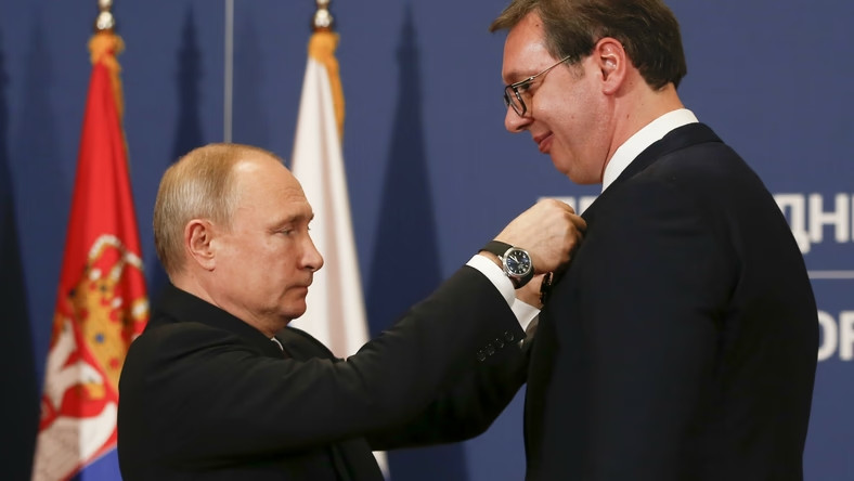 Aleksandar Vucić i Władimir Putin