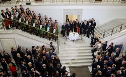 W Sejmie spotkanie opłatkowe. Podczas uroczystości zabrakło wielu parlamentarzystów [ZDJĘCIA]