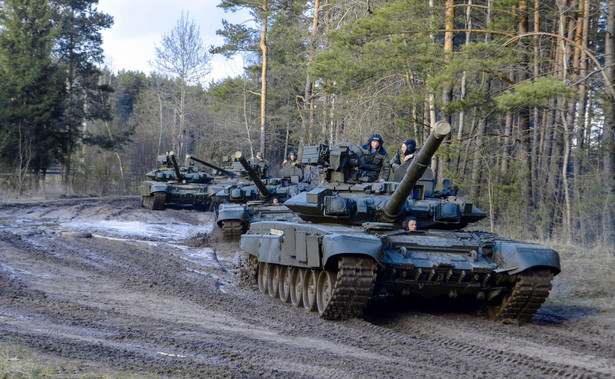 Rosyjskie czołgi na poligonie, fot. ilustracyjna