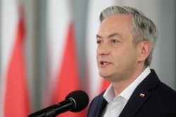 Biedroń składa w CBA wnioski o kontrolę. Chodzi o Szumowskiego