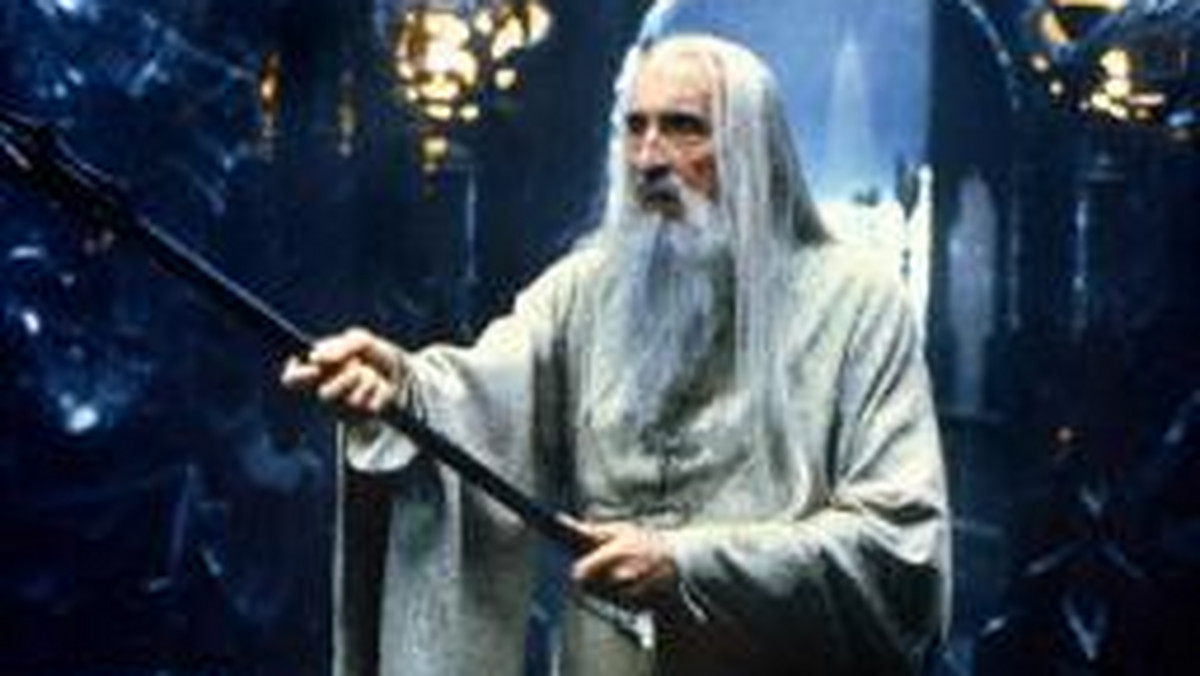 W rozszerzonej wersji filmu "Władca Pierścieni: Powrót Króla", która już 16 grudnia ukaże się na DVD, znalazło się miejsce dla sceny śmierci Sarumana.