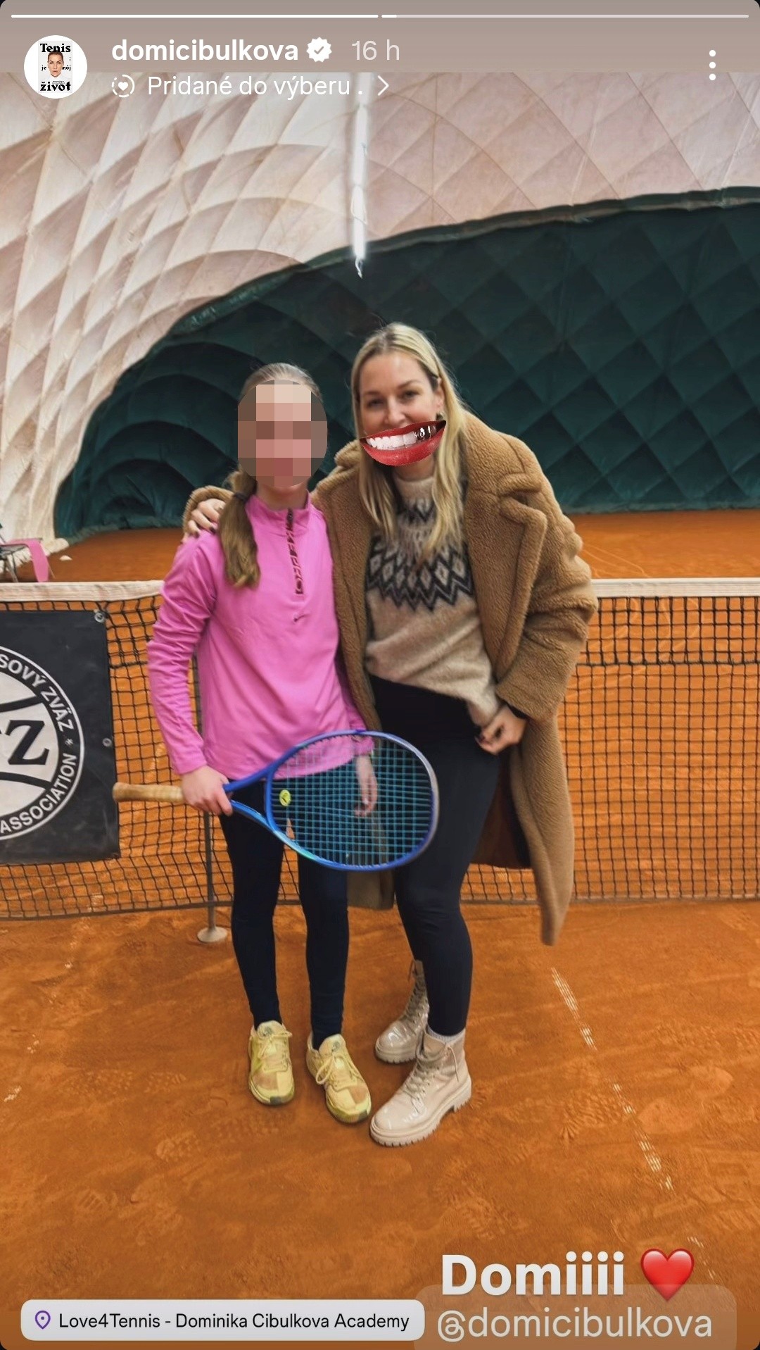 Dominika Cibulková prekvapila mladú tenistku Zaru vo svojej akadémii na tréningu. 